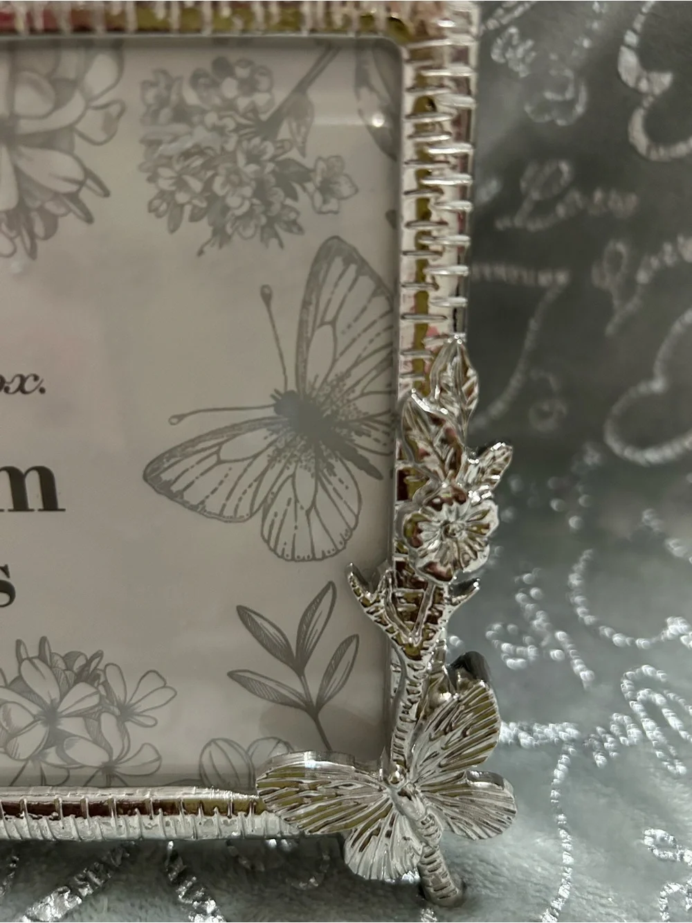 NWT Ashley Manor Silver Floral Butterfly Photo Frame - 6 x 4 in